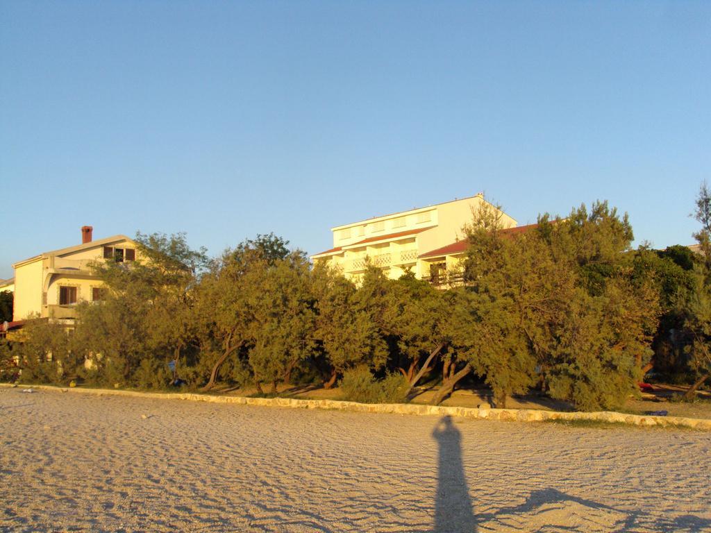 Apartments Galeb Pag - Beach Pag Town Eksteriør billede