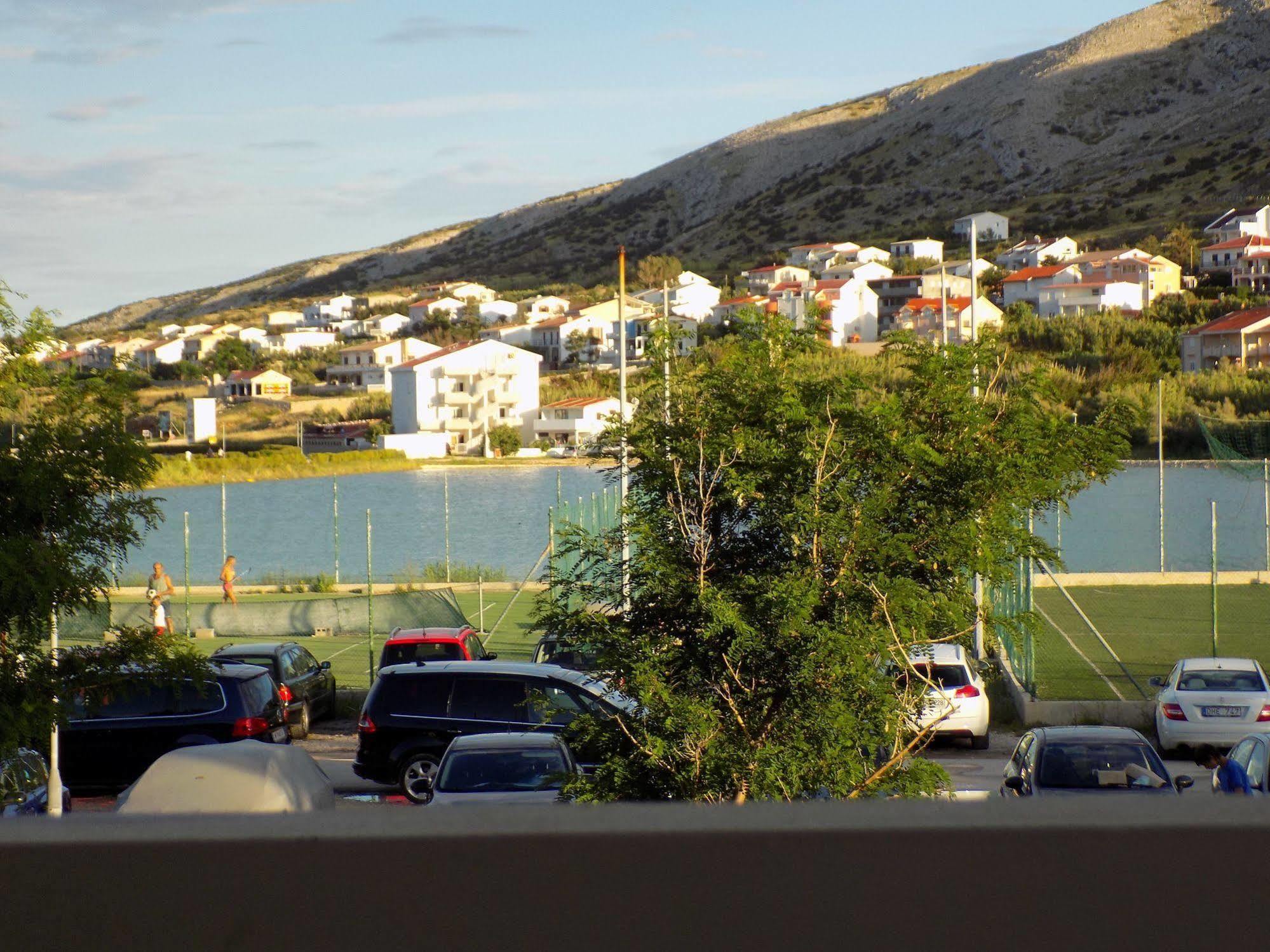Apartments Galeb Pag - Beach Pag Town Eksteriør billede